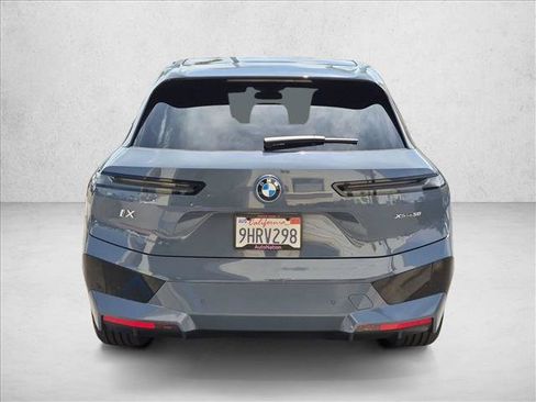 Used 2024 BMW iX xDrive50 w/ Premium Package AWD/4WD image 7