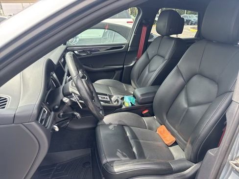 Used 2024 Porsche Macan S image 16