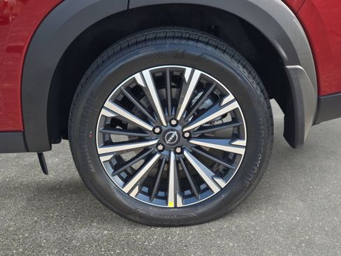 New 2026 Nissan Pathfinder Platinum FWD image 31