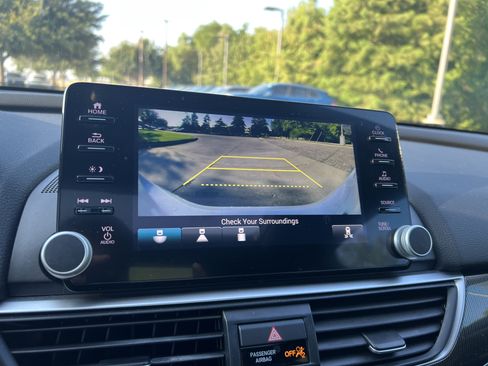 Used 2021 Honda Accord Sport image 21