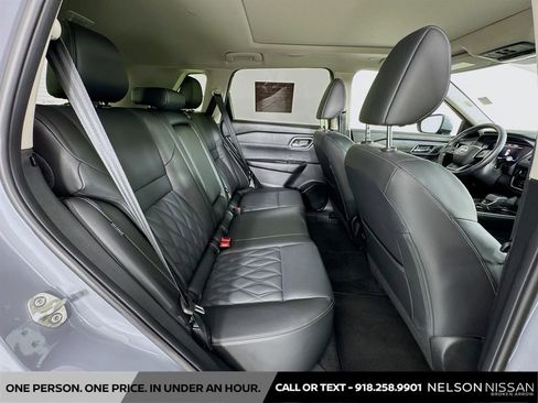 Certified 2025 Nissan Rogue Platinum AWD/4WD image 28