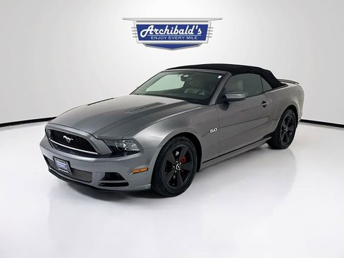 Used 2013 Ford Mustang GT Premium RWD image 34