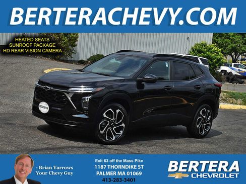 Used 2024 Chevrolet Trax RS w/ Sunroof Package FWD image 1