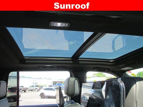 Used 2025 GMC Yukon XL AT4 Ultimate AWD/4WD image 18