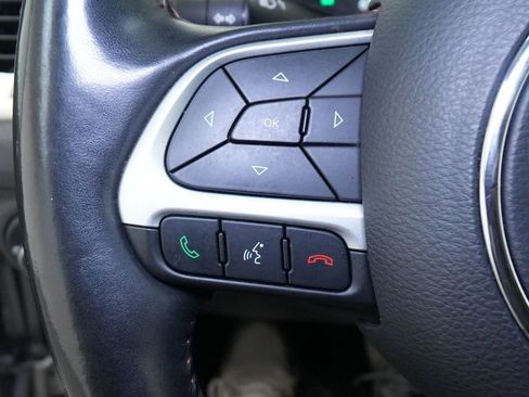 Used 2020 Jeep Compass Latitude w/ Cold Weather Group image 38