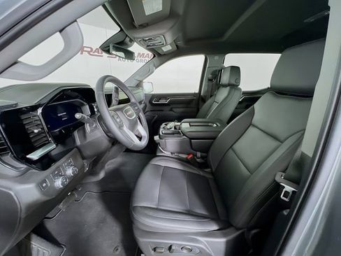 Used 2026 GMC Sierra 1500 SLT image 9