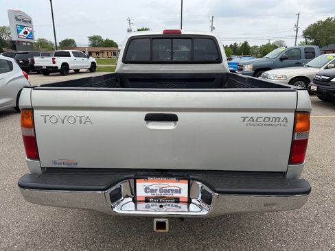 Used 2000 Toyota Tacoma PreRunner RWD image 5