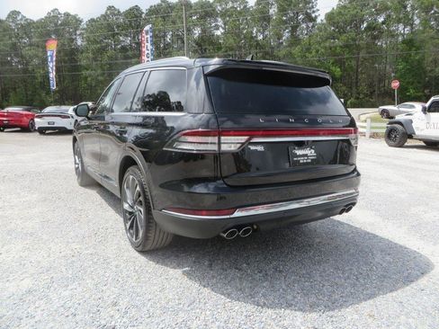 Used 2020 Lincoln Aviator Reserve w/ Equipment Group 202A image 8