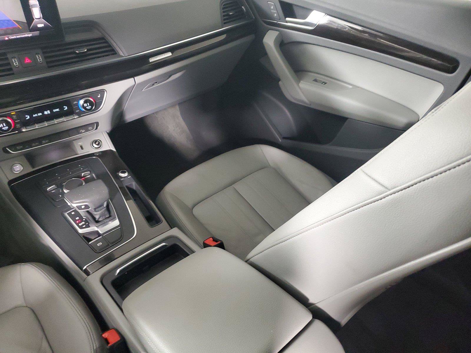 Used 2019 Audi Q5 2.0T Premium w/ Convenience Package AWD/4WD image 17