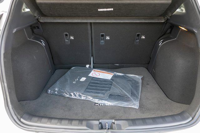 Certified 2023 Nissan Kicks SR w/ SR Premium Package FWD image 12
