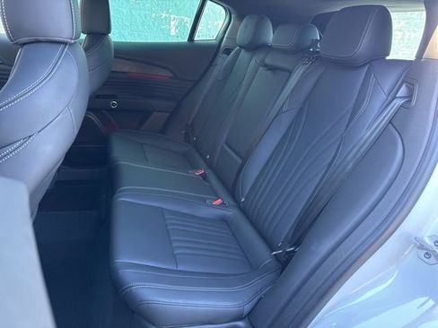 New 2025 Maserati Grecale GT image 17