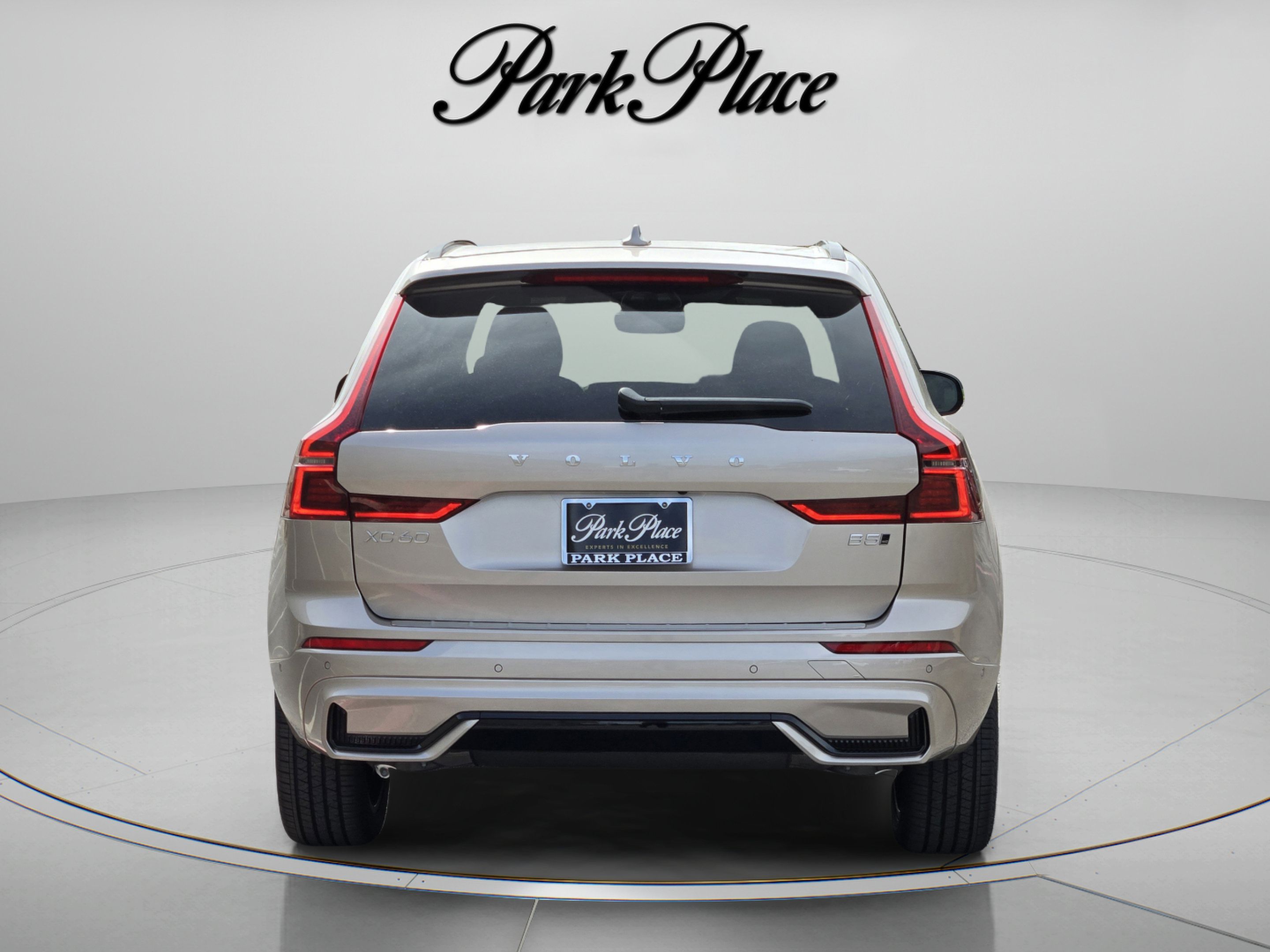 Used 2026 Volvo XC60 B5 Plus w/ Protection Package Premier AWD/4WD image 4