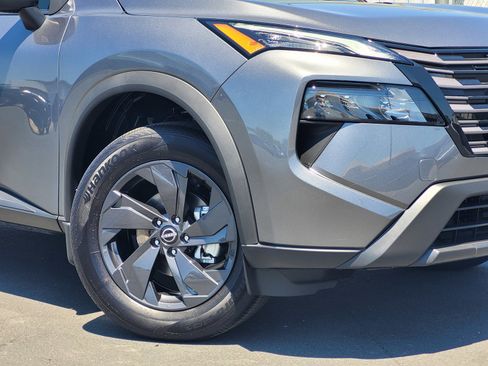 New 2026 Nissan Rogue SV AWD/4WD image 3