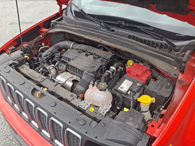 Used 2023 Jeep Renegade Latitude AWD/4WD image 27