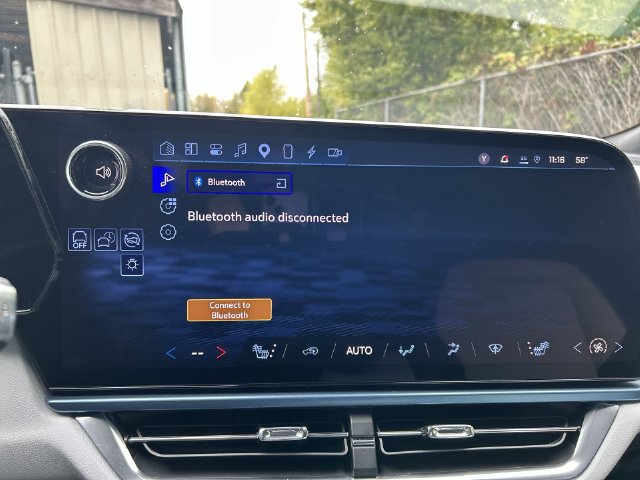 Used 2024 Chevrolet Equinox EV LT w/ Active Safety Package 3 FWD image 13