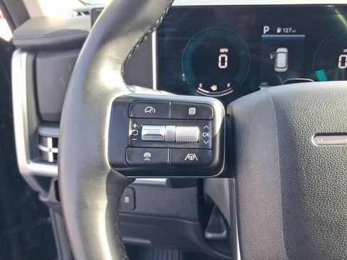 Used 2025 Hyundai Santa Fe SEL FWD image 19