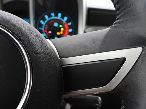 Used 2011 Chevrolet Camaro SS RWD image 12