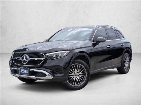 Used 2024 Mercedes-Benz GLC 300 4MATIC image 1