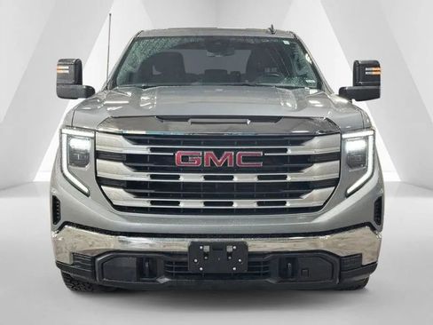 Used 2025 GMC Sierra 1500 SLE w/ Max Trailering Package image 2
