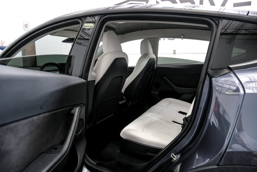 Used 2023 Tesla Model Y Long Range AWD/4WD image 44