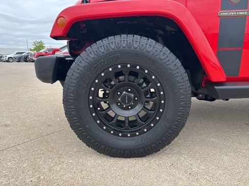 Used 2016 Jeep Wrangler Unlimited Sport AWD/4WD image 12