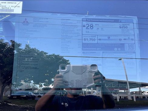 New 2026 Mitsubishi Outlander SE image 13