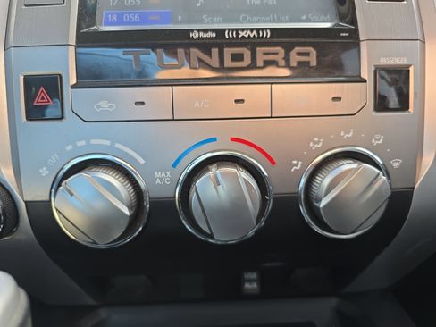 Used 2017 Toyota Tundra SR5 image 28