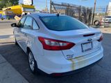 Used 2014 Ford Focus SE image 2