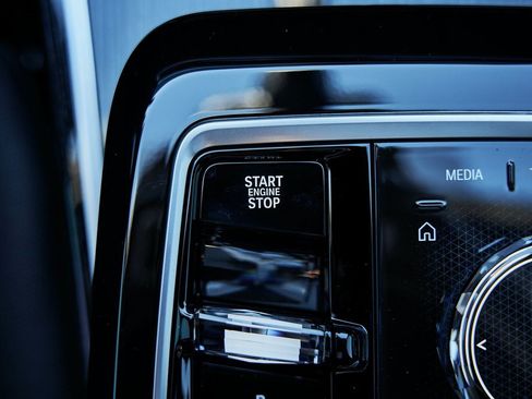 Used 2025 BMW 760i xDrive 760i xDrive w/ Executive Package image 67