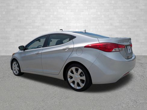 Used 2013 Hyundai Elantra Limited w/ Technology Pkg FWD image 4