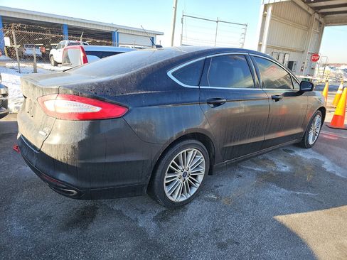 Used 2016 Ford Fusion SE w/ Equipment Group 202A image 3