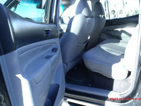 Used 2013 Toyota Tacoma PreRunner image 15