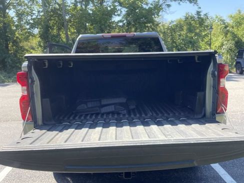 Used 2023 Chevrolet Silverado 1500 LT AWD/4WD image 23
