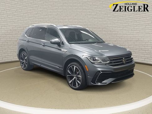 Used 2022 Volkswagen Tiguan SEL R-Line image 3