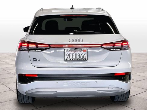 Used 2023 Audi Q4 e-tron Premium Plus w/ Premium Plus image 7