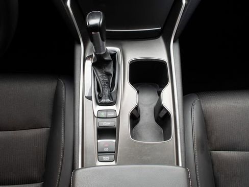 Used 2021 Honda Accord Sport image 29