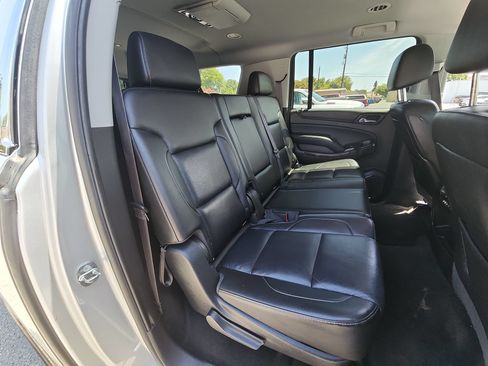 Used 2015 Chevrolet Suburban LT w/ Luxury Package AWD/4WD image 28