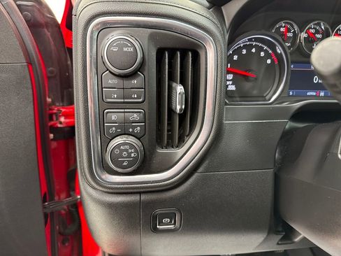 Used 2020 Chevrolet Silverado 1500 LT Trail Boss image 22