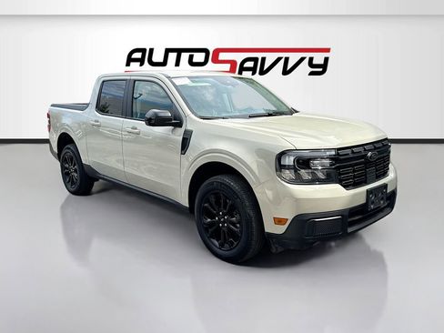 Used 2024 Ford Maverick Lariat w/ Black Appearance Package AWD/4WD image 1