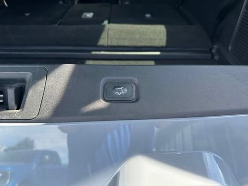Used 2025 Ford Expedition Tremor AWD/4WD image 25