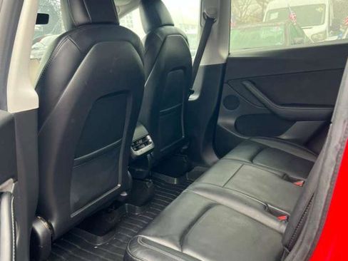 Used 2020 Tesla Model Y Long Range image 17