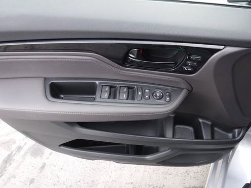 Used 2023 Honda Odyssey Touring image 13