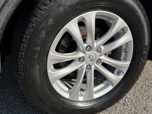 Used 2017 INFINITI QX70 AWD w/ Premium Package image 27
