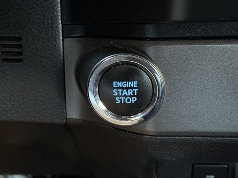 Used 2020 Toyota Tacoma TRD Sport w/ Technology Package RWD image 21