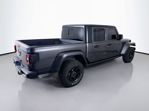 Used 2024 Jeep Gladiator Willys image 7