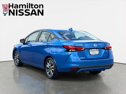 Used 2020 Nissan Versa SV FWD image 4