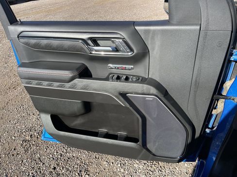 Used 2023 GMC Sierra 1500 AT4X image 23