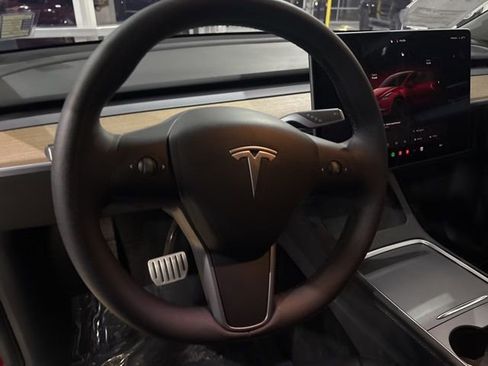 Used 2022 Tesla Model Y Performance image 15