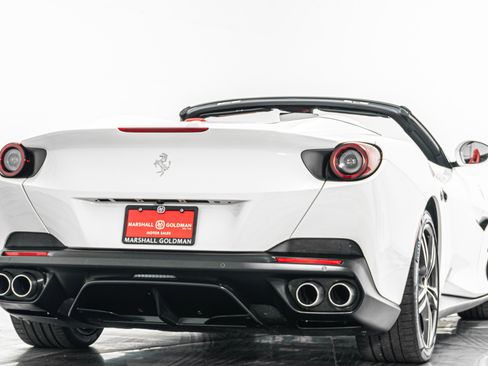 Used 2019 Ferrari Portofino RWD image 9