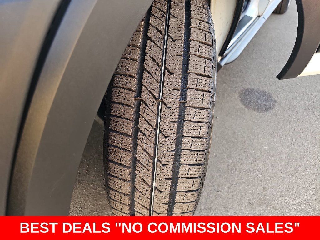 Used 2022 Ford E-Transit Medium Roof RWD image 35